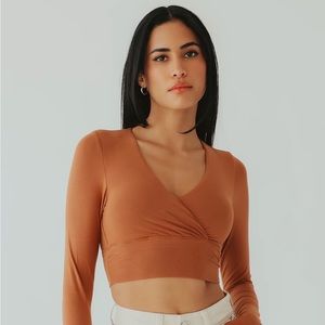 KLASSY NETWORK WRAP LONG SLEEVE BRAMI (CROP)